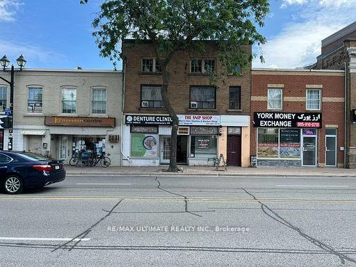 10119, Yonge, Crosby, Richmond Hill
