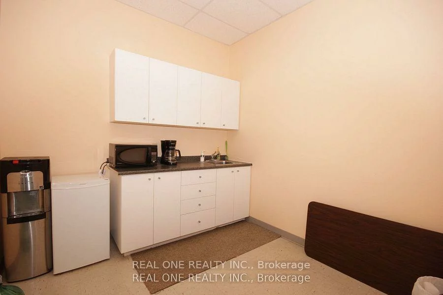 1455, Sixteenth, Beaver Creek Business Park, Richmond Hill