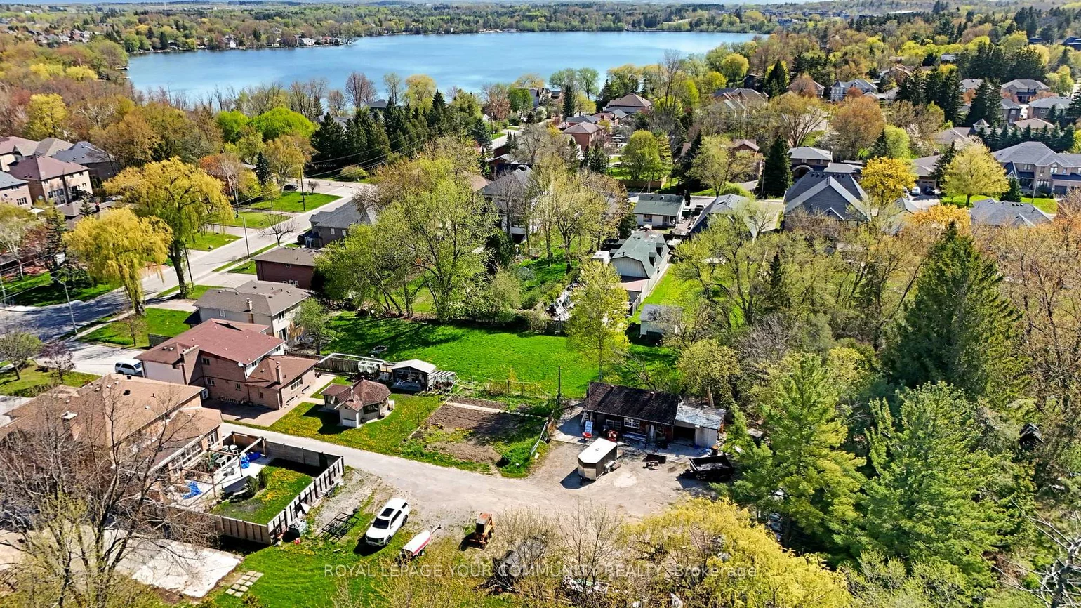 197, Douglas, Oak Ridges Lake Wilcox, Richmond Hill