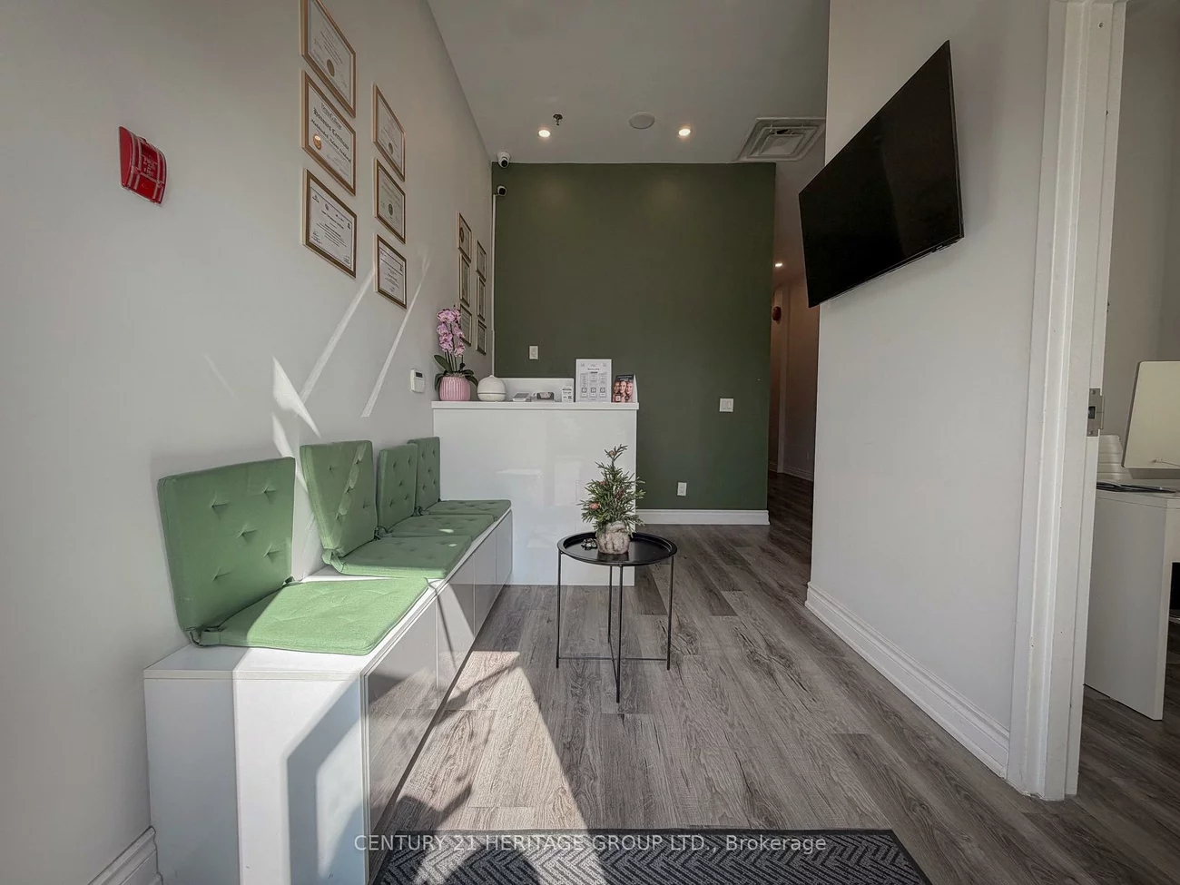 9737, Yonge, Harding, Richmond Hill