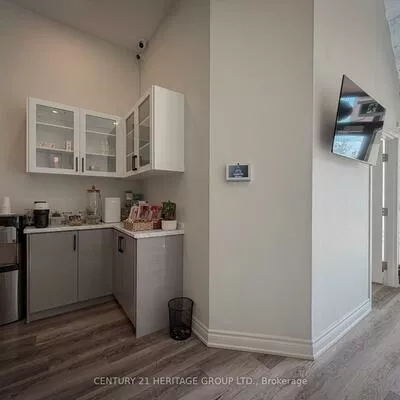 9737, Yonge, Harding, Richmond Hill