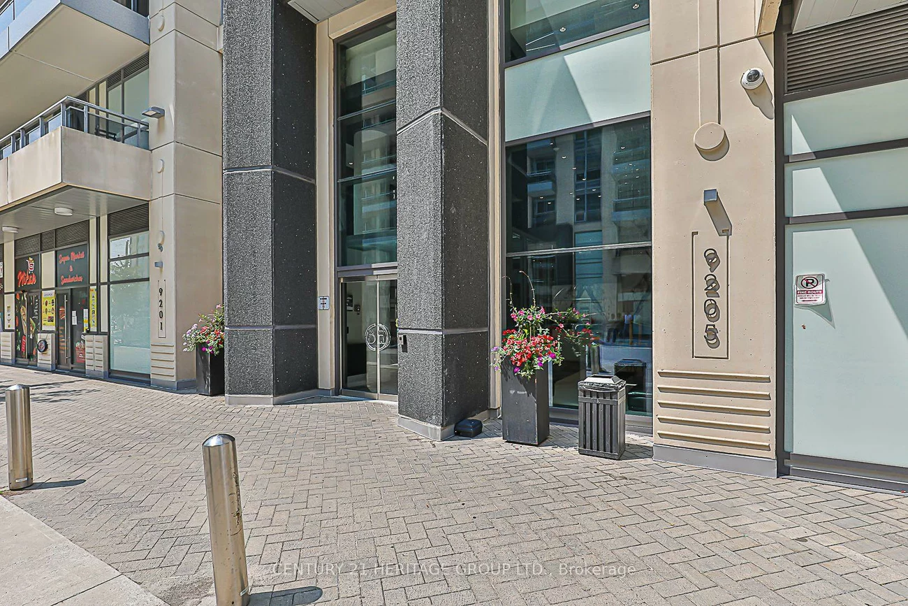 9205, Yonge, Langstaff, Richmond Hill