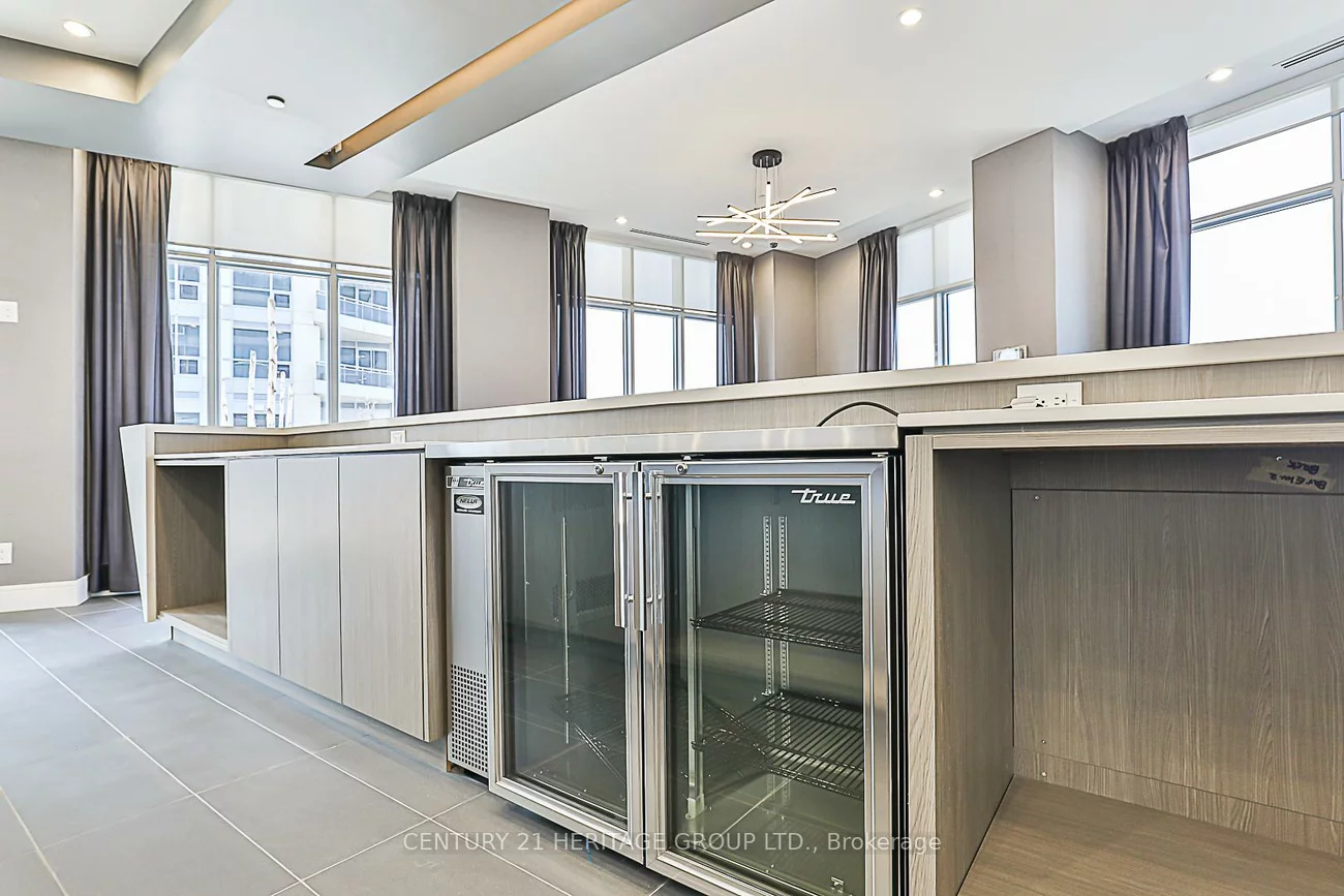 9205, Yonge, Langstaff, Richmond Hill