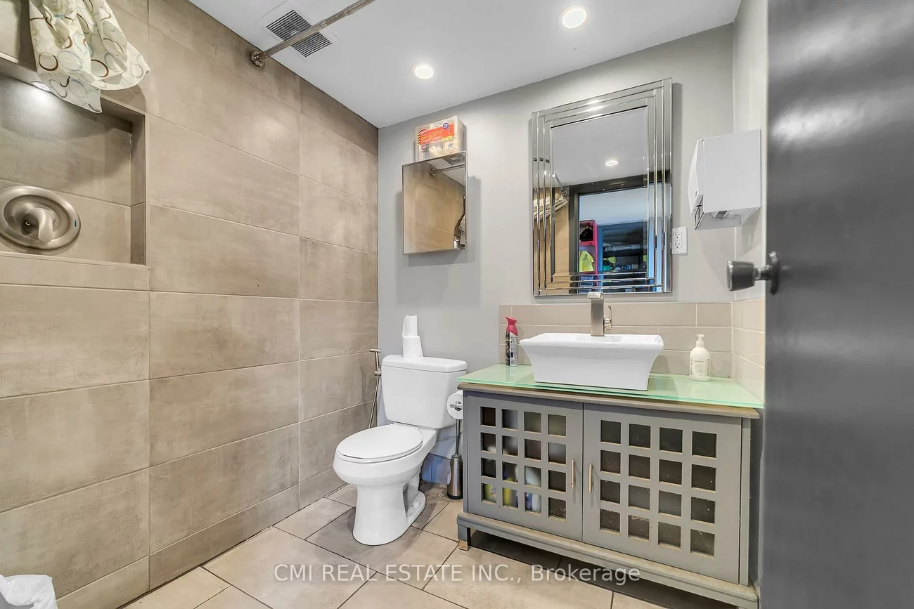 60, Industrial, Crosby, Richmond Hill