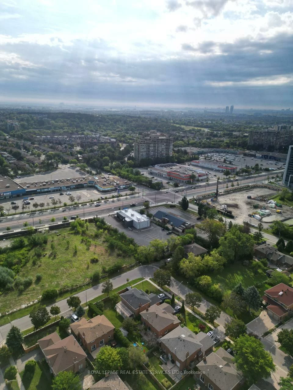 9712, Yonge, North Richvale, Richmond Hill