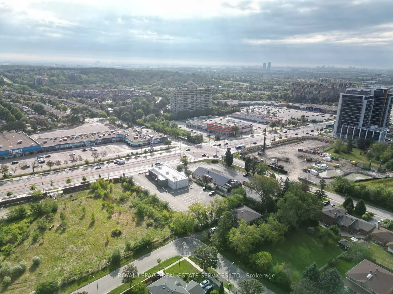 9712, Yonge, North Richvale, Richmond Hill