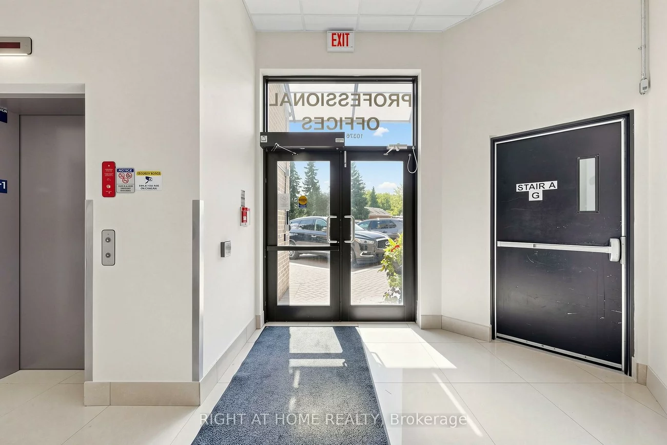 10376, Yonge, Mill Pond, Richmond Hill