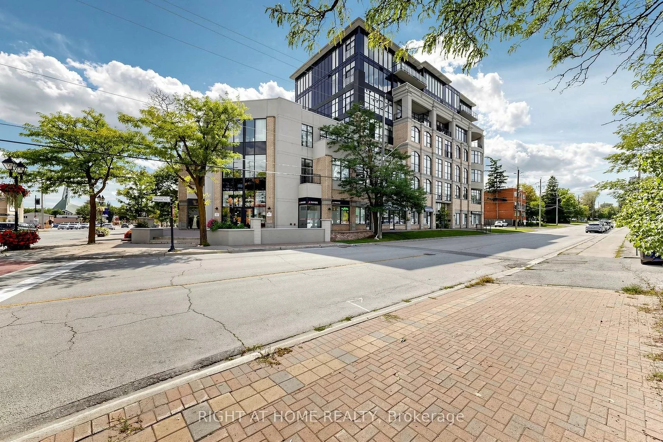 10376, Yonge, Mill Pond, Richmond Hill