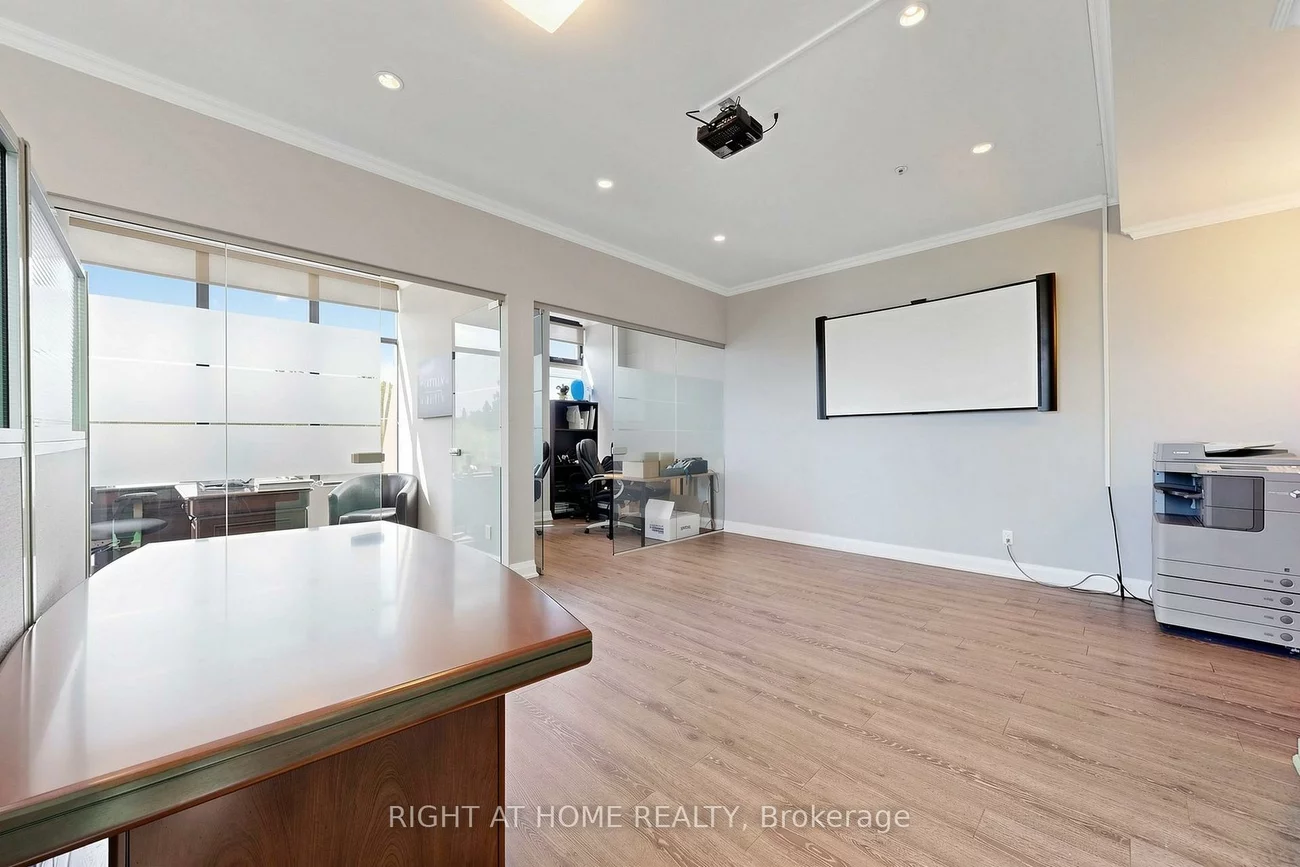 10376, Yonge, Mill Pond, Richmond Hill