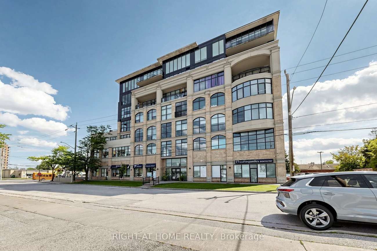 10376, Yonge, Mill Pond, Richmond Hill