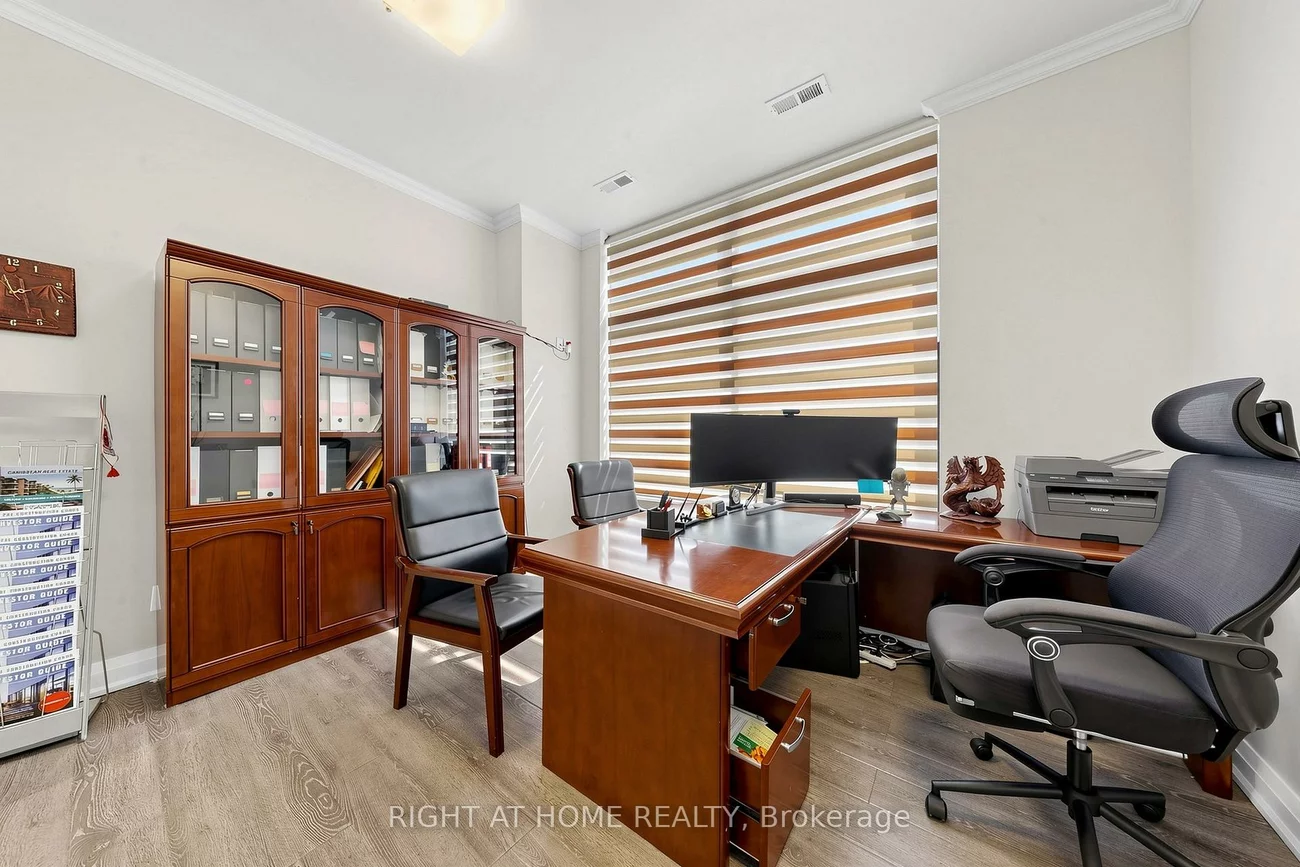 10376, Yonge, Mill Pond, Richmond Hill