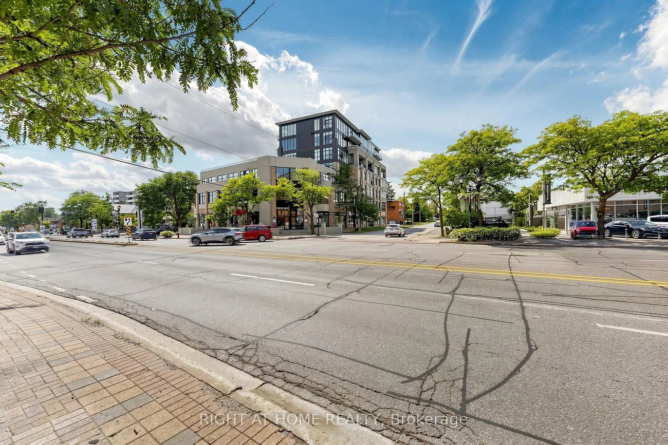 10376, Yonge, Mill Pond, Richmond Hill
