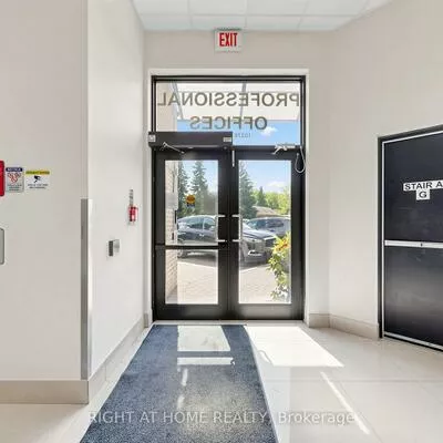 10376, Yonge, Mill Pond, Richmond Hill