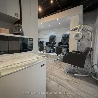 8910, Yonge, South Richvale, Richmond Hill