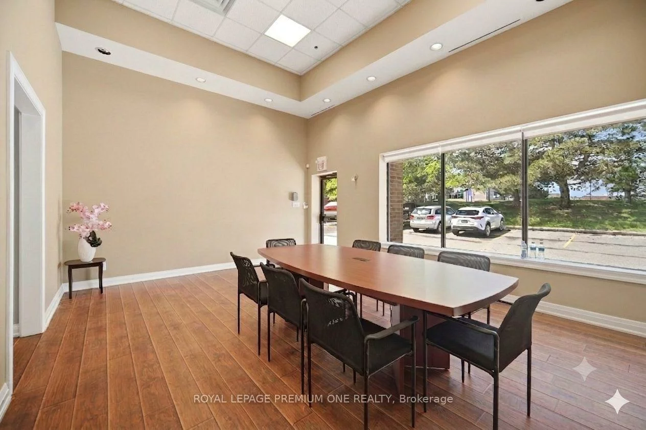 16, Sims, Beaver Creek Business Park, Richmond Hill