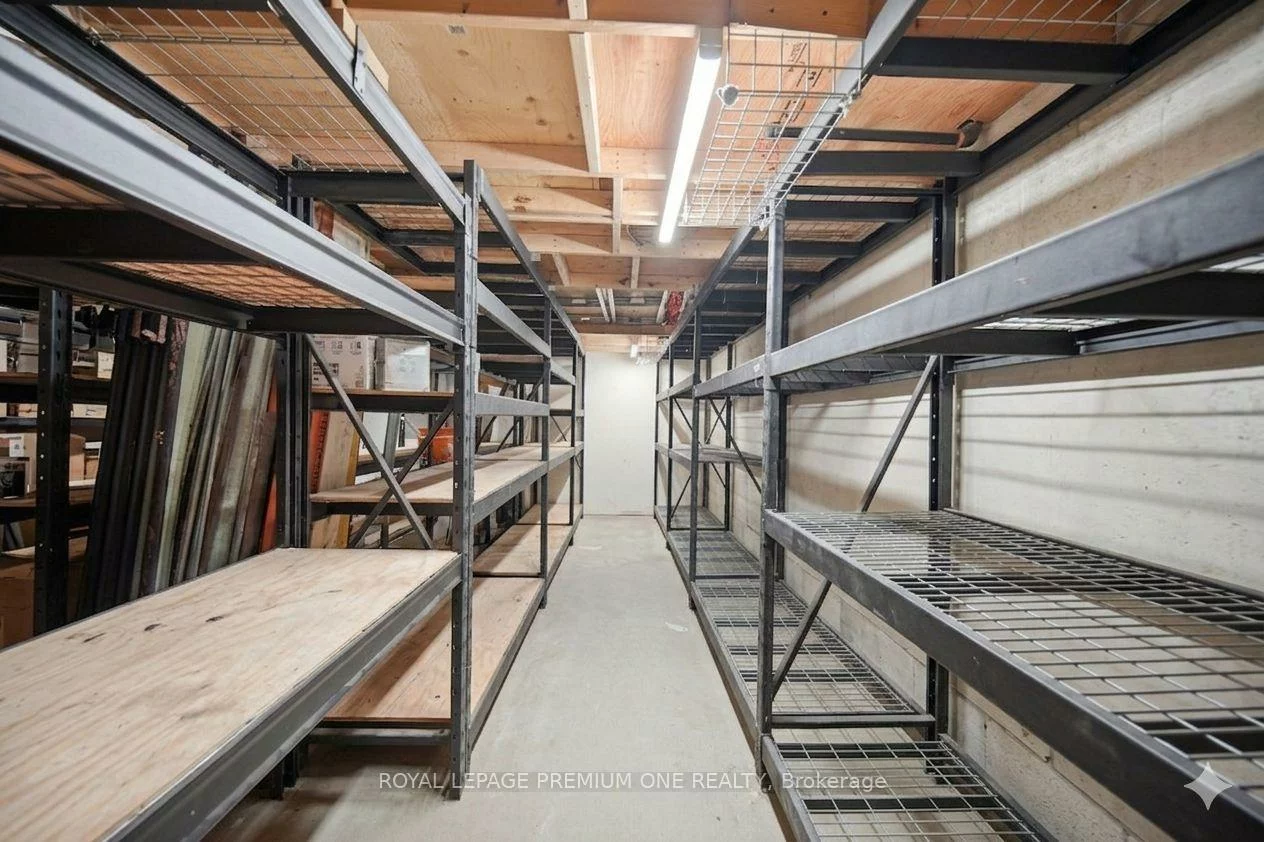 16, Sims, Beaver Creek Business Park, Richmond Hill