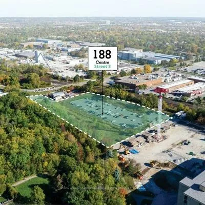 188, Centre, Crosby, Richmond Hill
