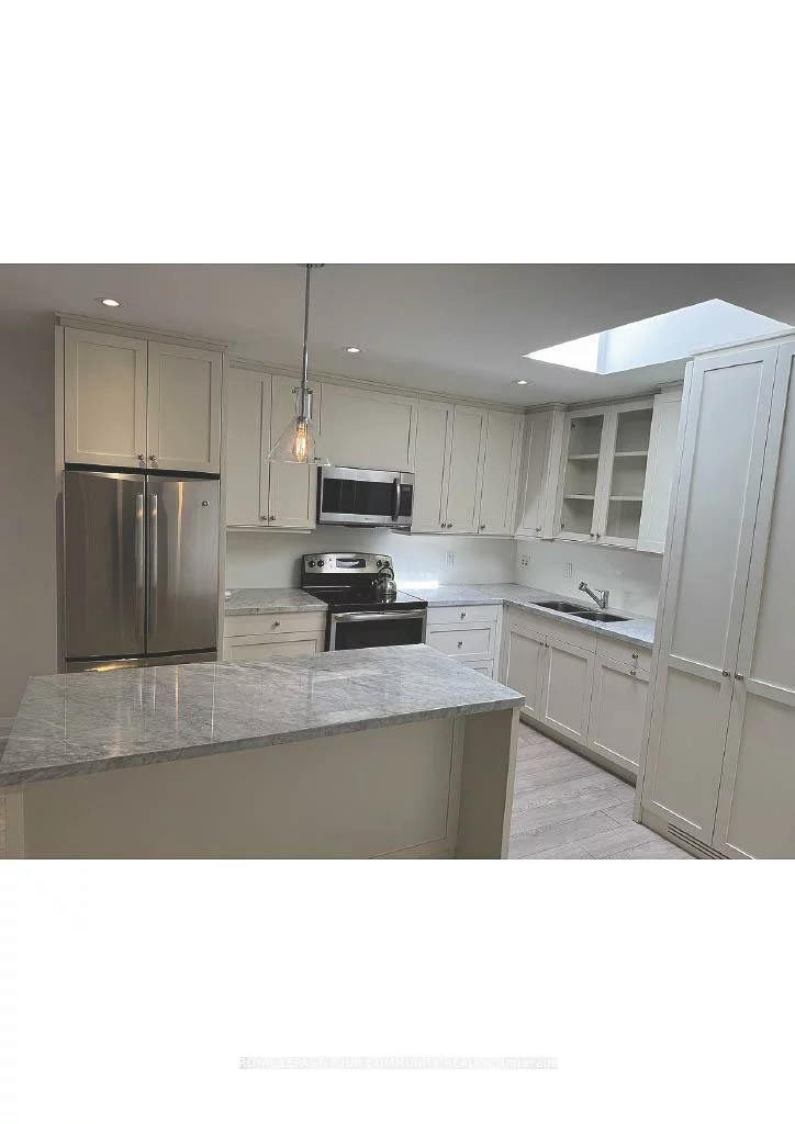 1929, Avenue, Bedford Park-Nortown, Toronto