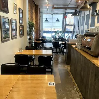 810, College, Palmerston-Little Italy, Toronto