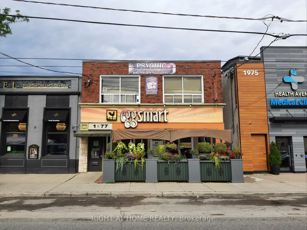 1977, Avenue, Bedford Park-Nortown, Toronto