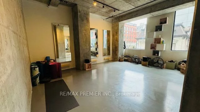 334, Adelaide, Waterfront Communities C1, Toronto