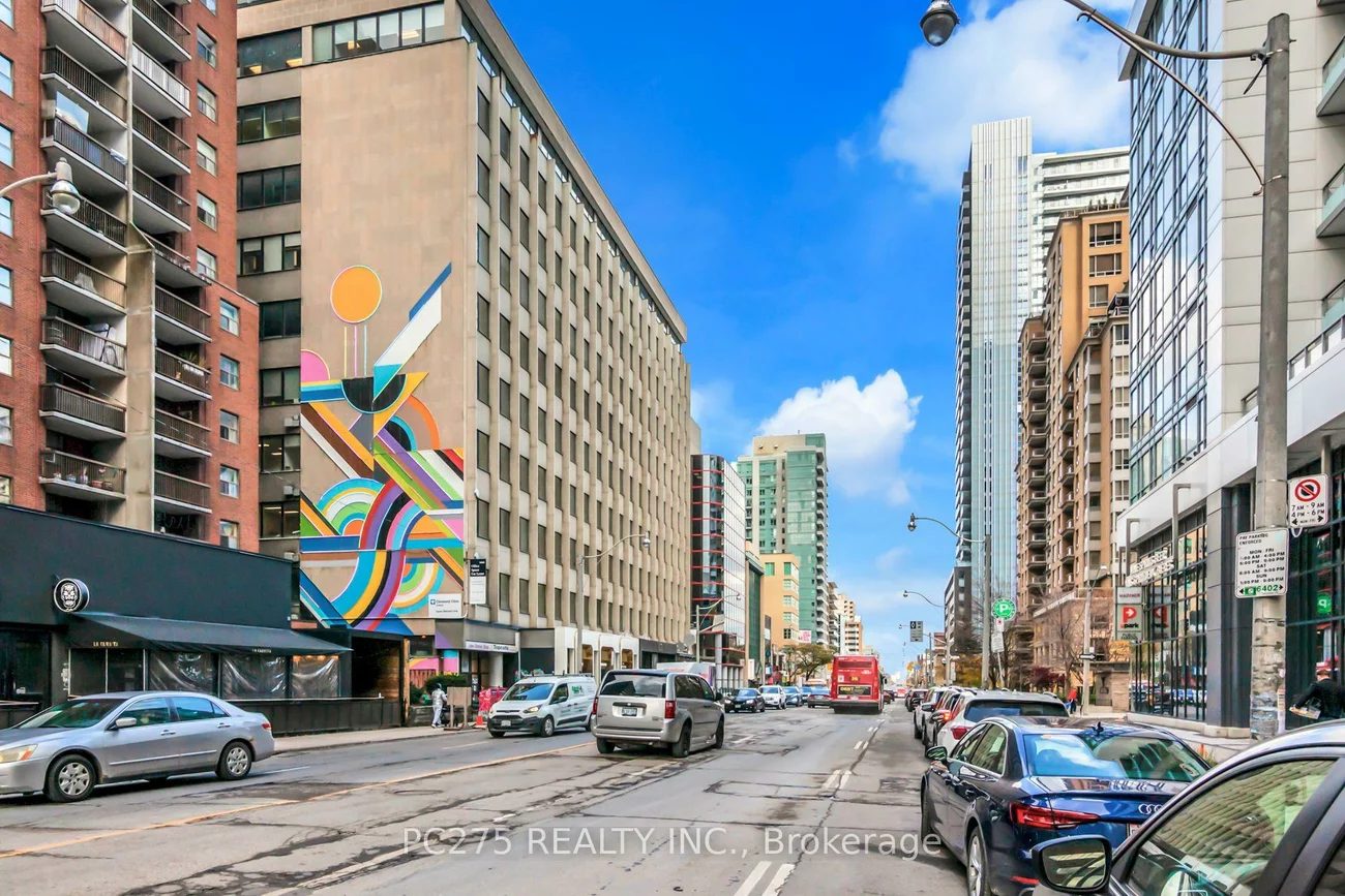 120, Eglinton, Mount Pleasant West, Toronto