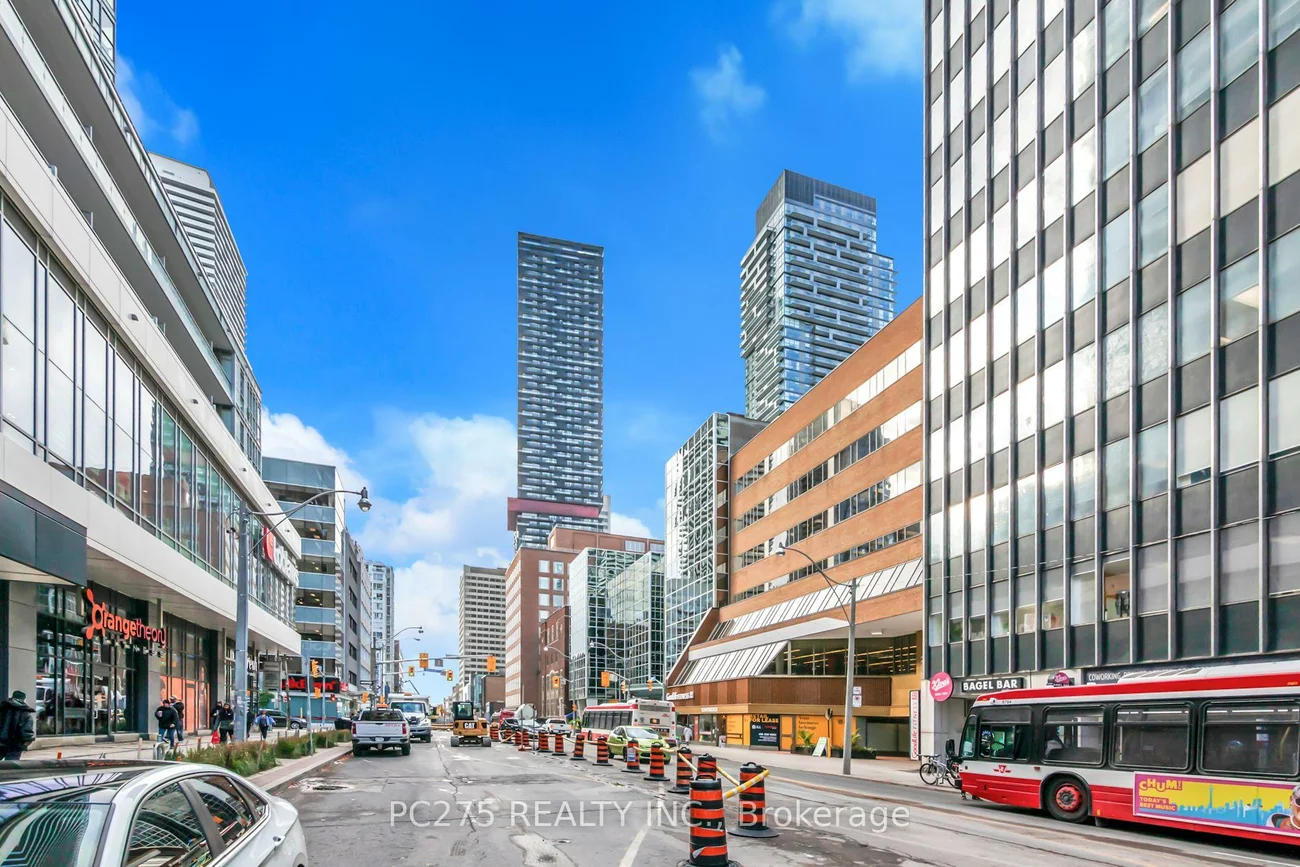 120, Eglinton, Mount Pleasant West, Toronto
