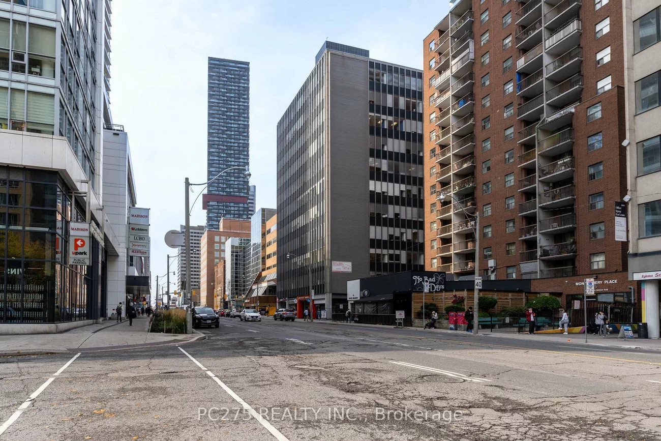 120, Eglinton, Mount Pleasant West, Toronto