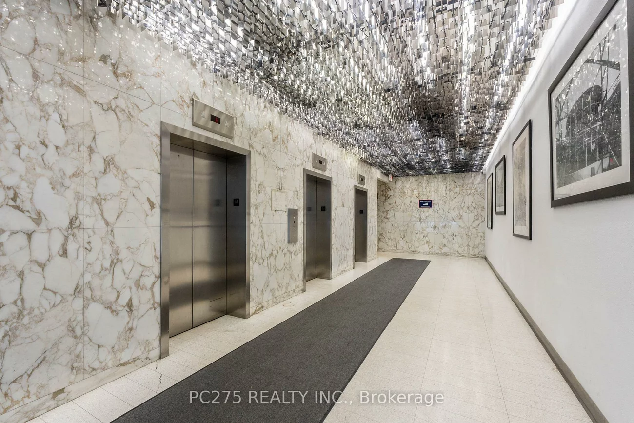 120, Eglinton, Mount Pleasant West, Toronto
