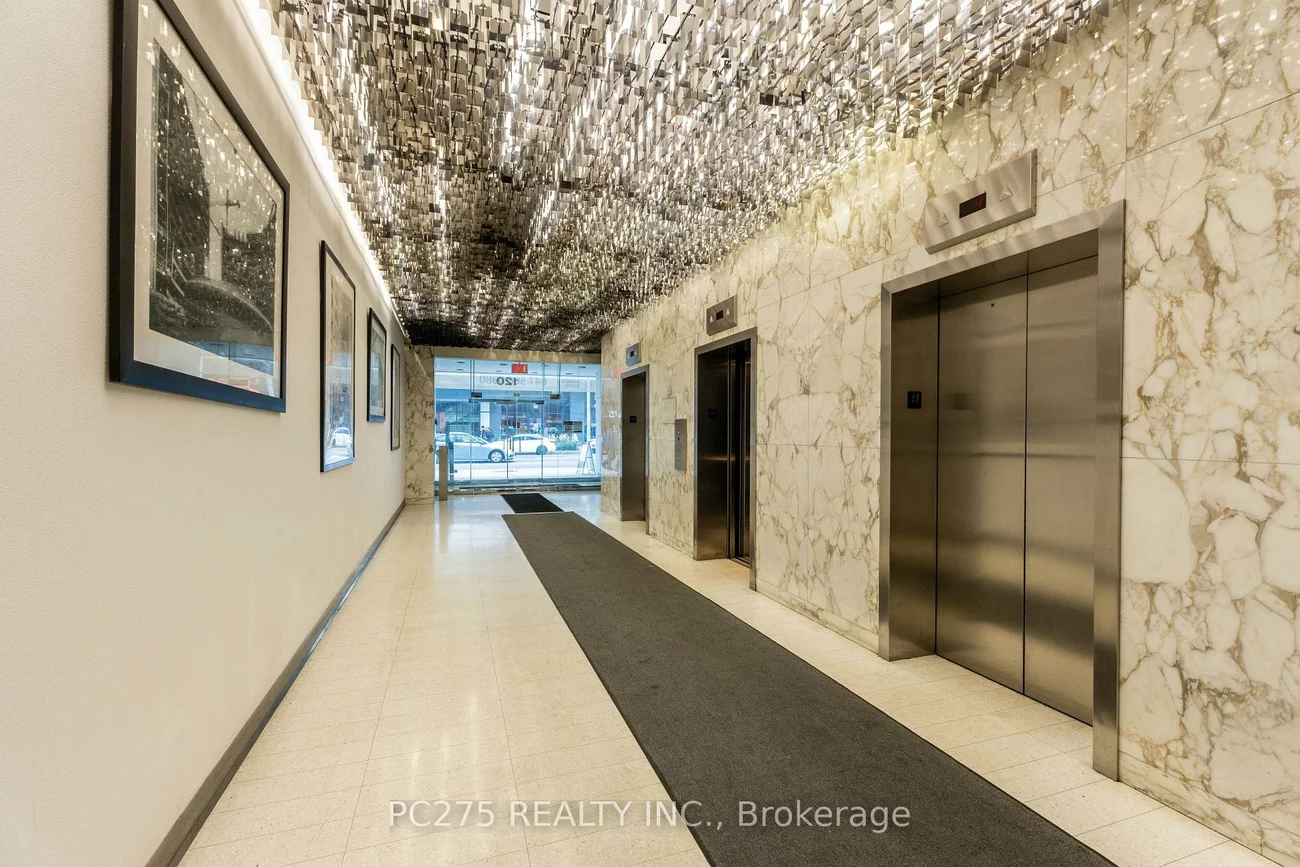 120, Eglinton, Mount Pleasant West, Toronto