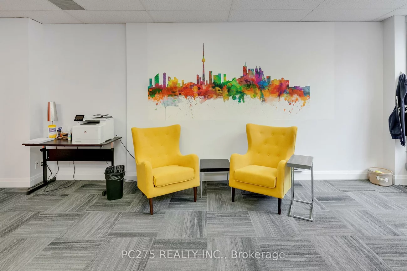 120, Eglinton, Mount Pleasant West, Toronto