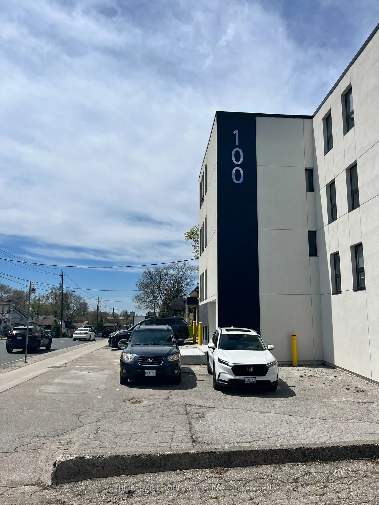 100, Sheppard, Willowdale West, Toronto