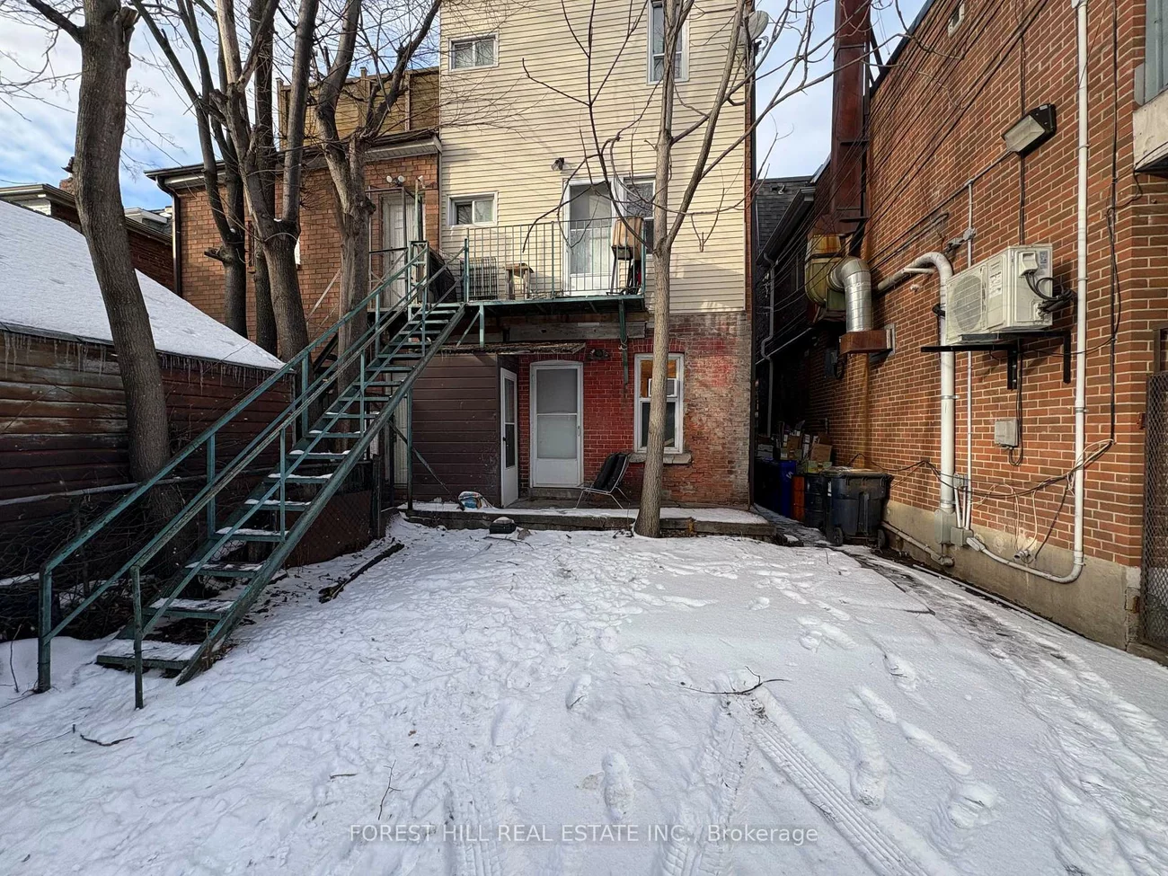 889, Dundas, Trinity-Bellwoods, Toronto