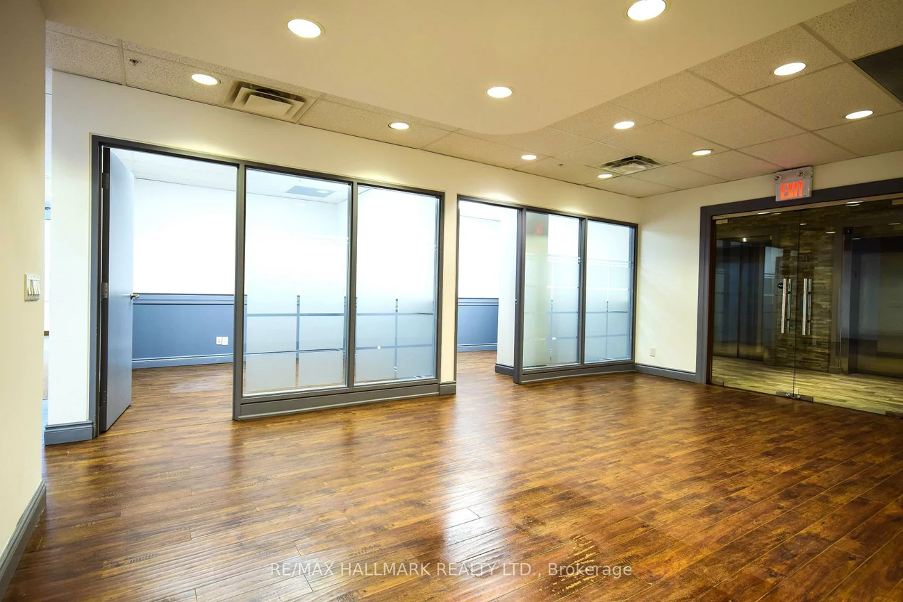 685, Sheppard, Bayview Village, Toronto