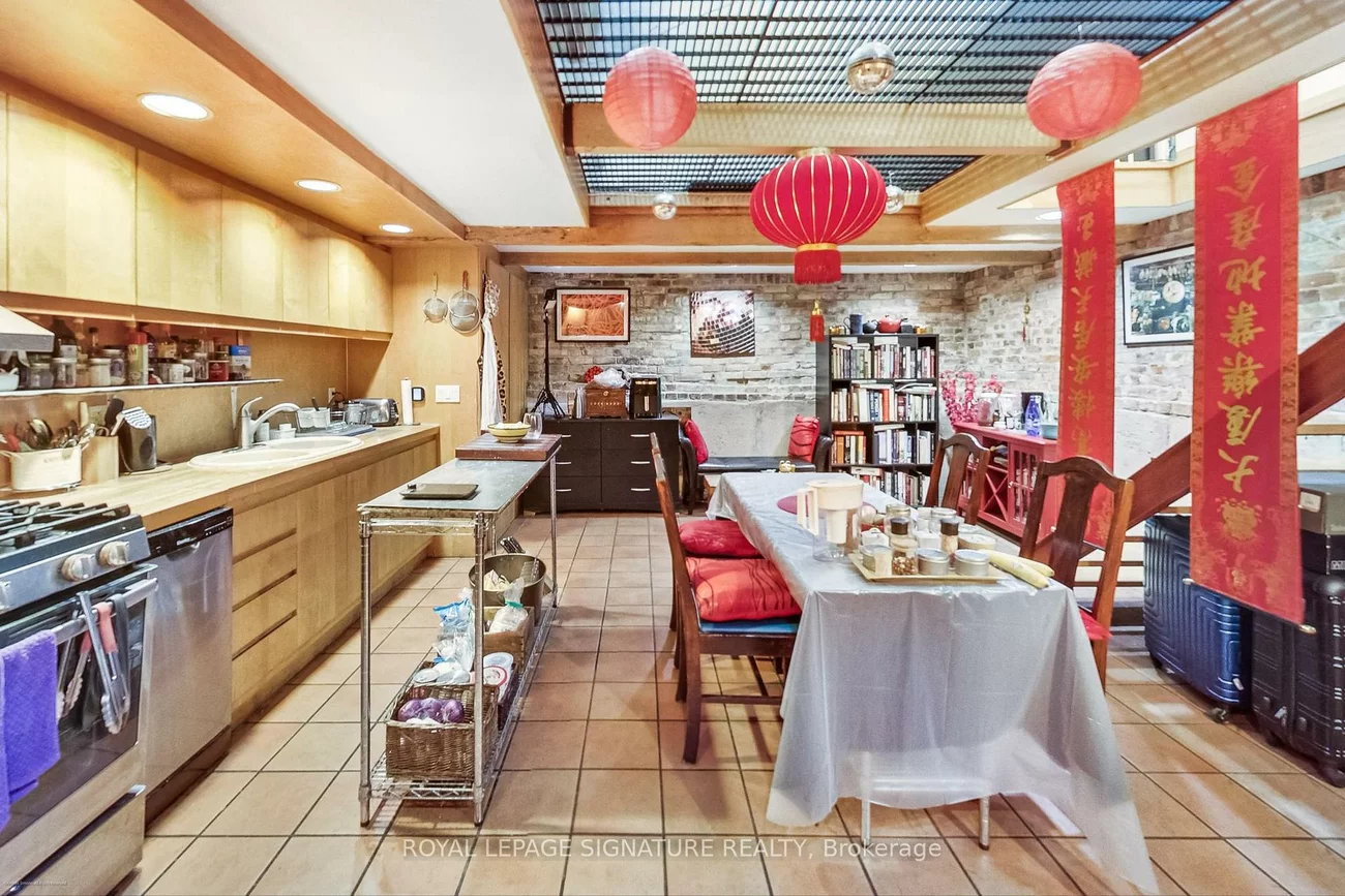 6, Littlehayes, Kensington-Chinatown, Toronto