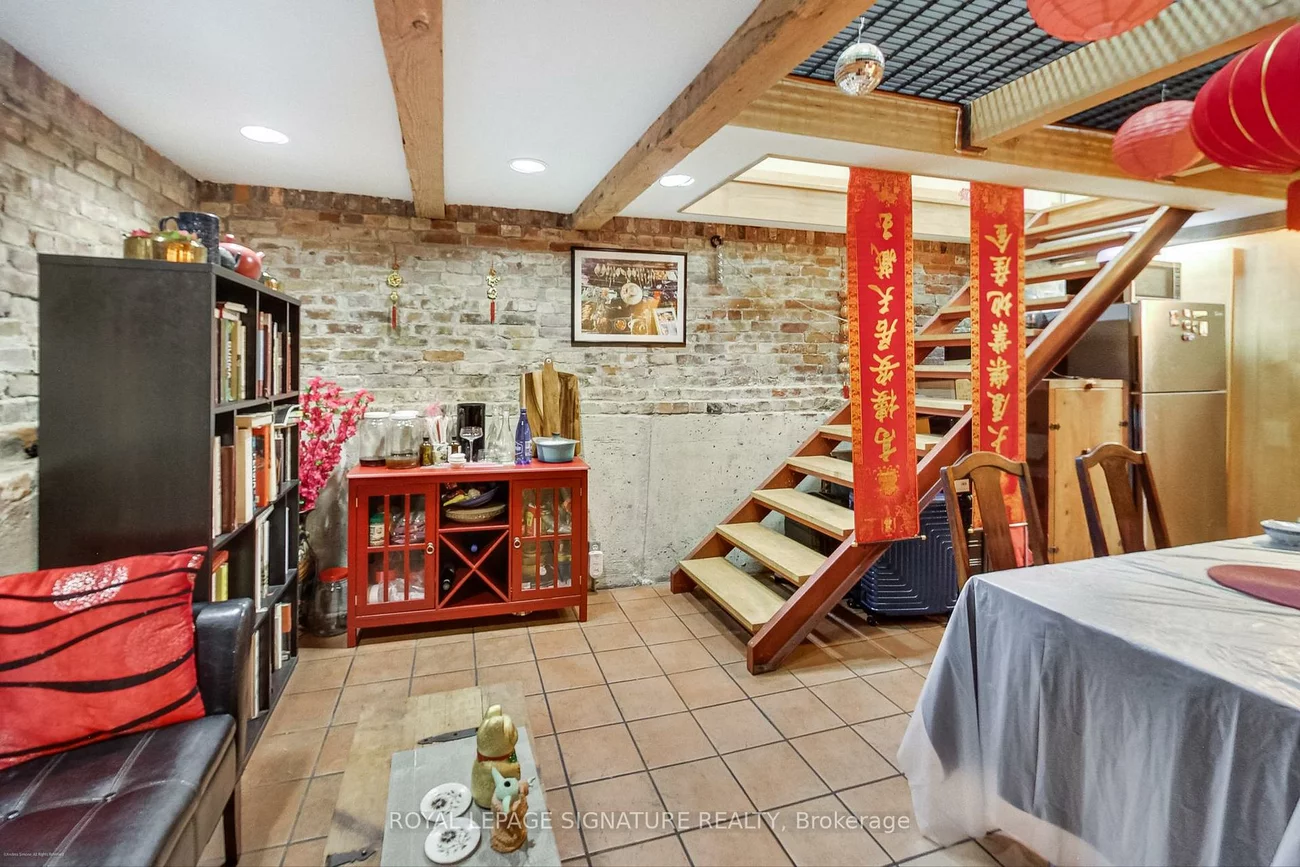 6, Littlehayes, Kensington-Chinatown, Toronto