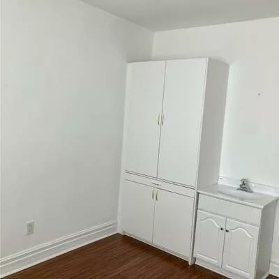 335, Sheppard, Willowdale East, Toronto
