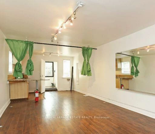 555, Parliament, Cabbagetown-South St. James Town, Toronto