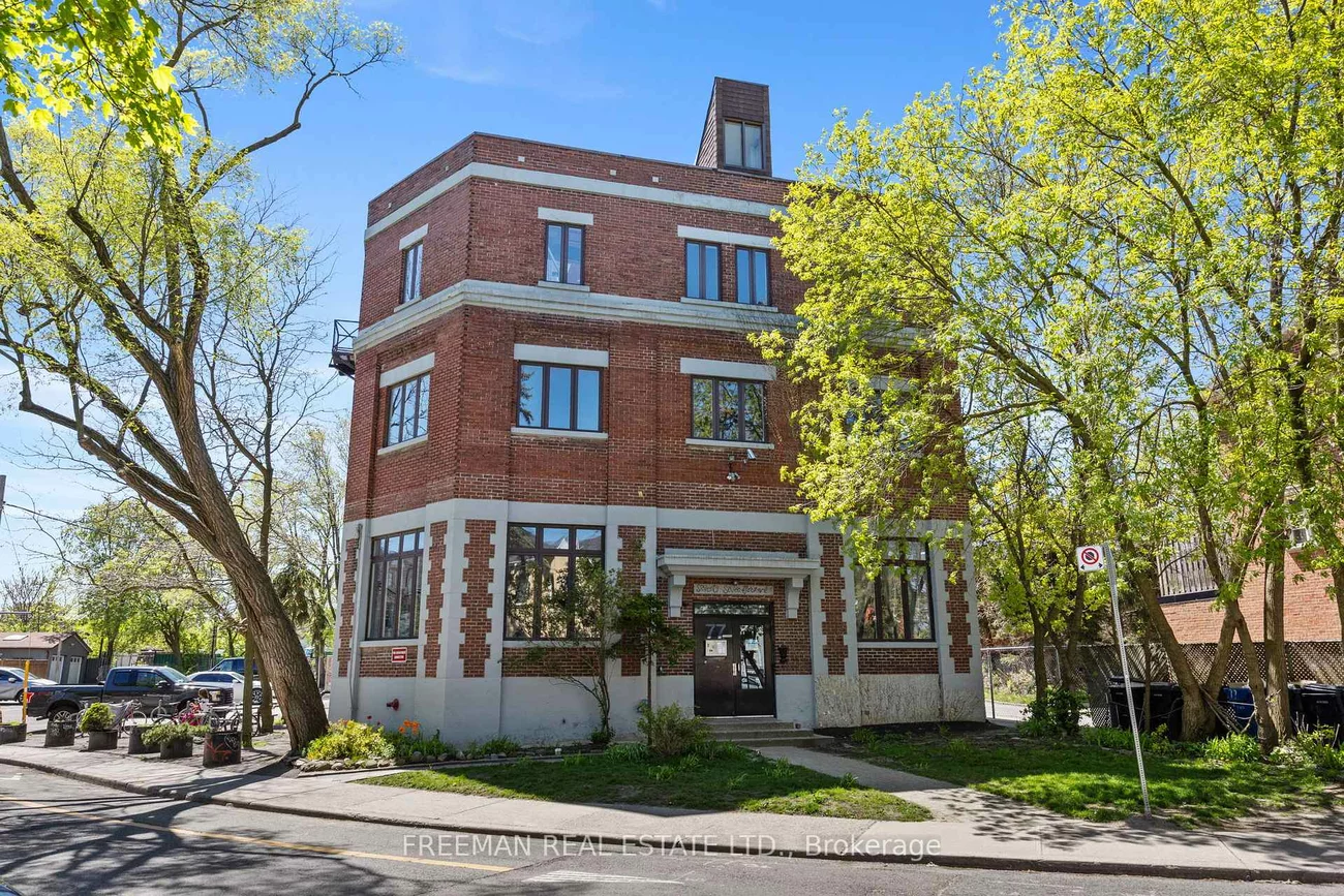 77, Florence, Little Portugal, Toronto