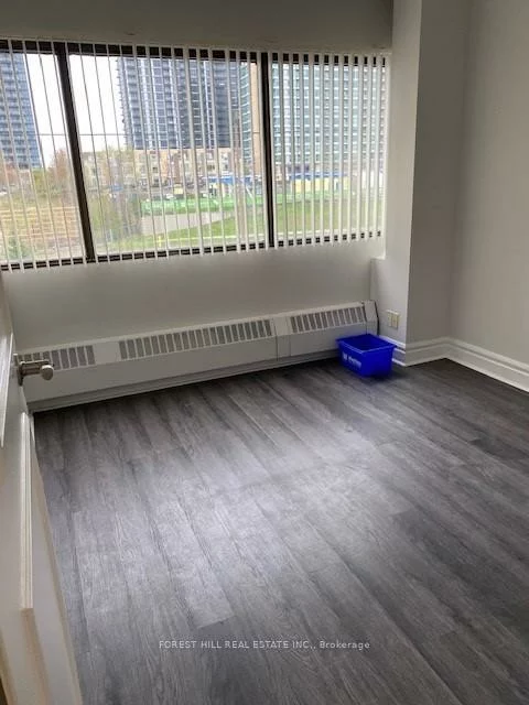 1100, Sheppard, Henry Farm, Toronto