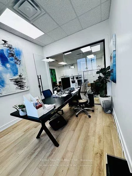 595, Sheppard, Bayview Village, Toronto