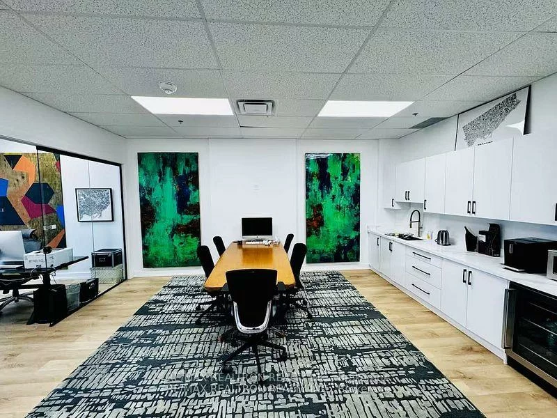 595, Sheppard, Bayview Village, Toronto