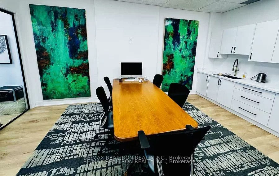 595, Sheppard, Bayview Village, Toronto