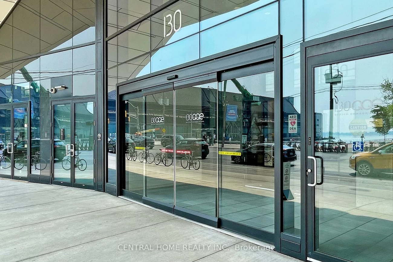 130, Queens, Waterfront Communities C8, Toronto