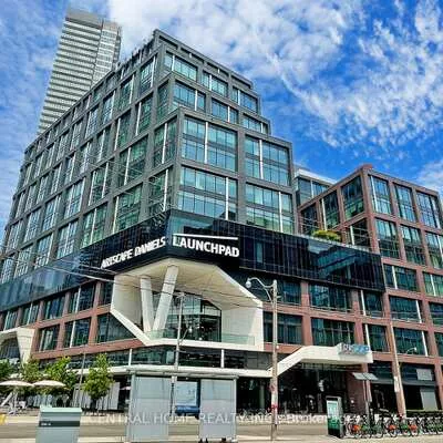 130, Queens, Waterfront Communities C8, Toronto