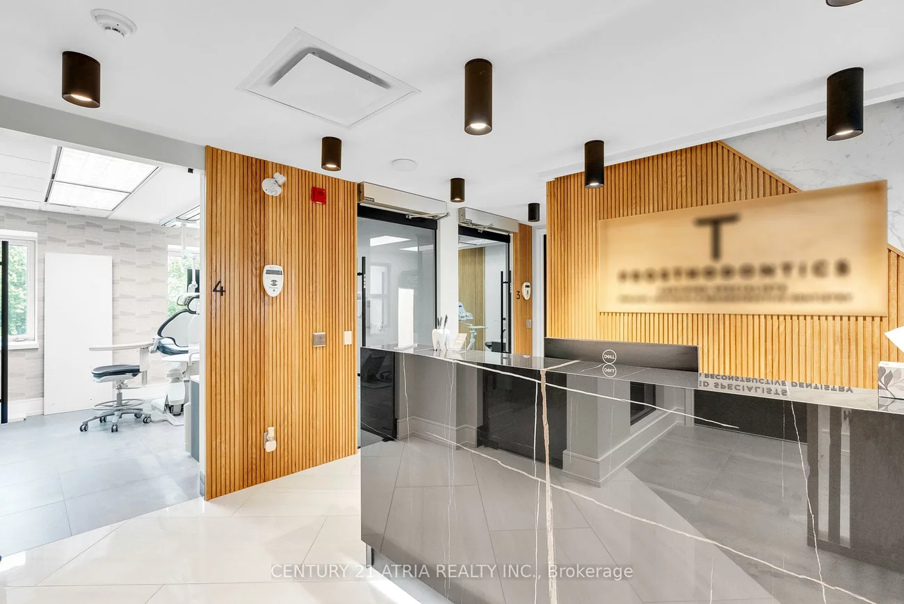 1590, Yonge, Yonge-St. Clair, Toronto