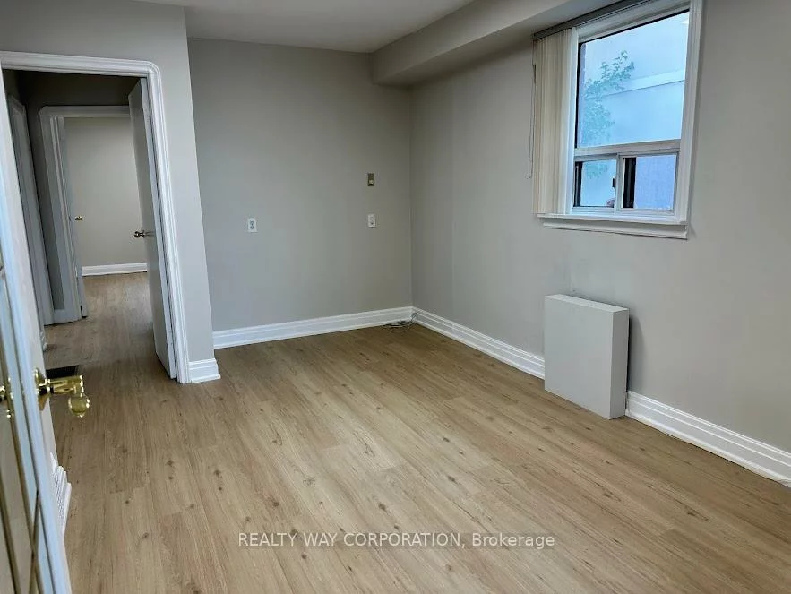 629, Sheppard, Clanton Park, Toronto