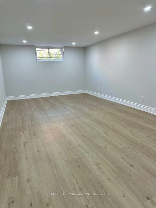 629, Sheppard, Clanton Park, Toronto