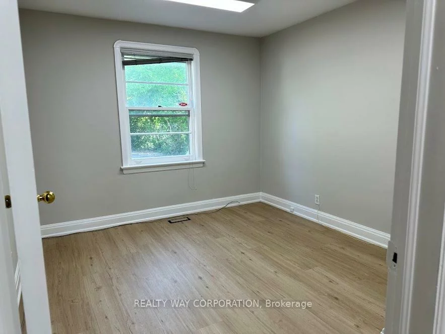 629, Sheppard, Clanton Park, Toronto