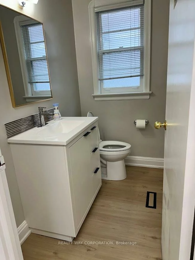 629, Sheppard, Clanton Park, Toronto